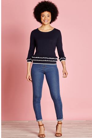 Пуловер с круглым вырезом из тонкого трикотажа Yumi 20396 купить с доставкой