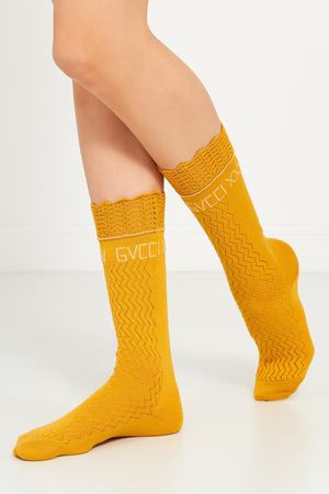 Ажурные носки из хлопка горчичного цвета Gucci 47075249