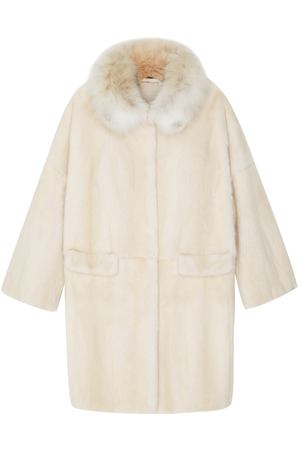 Меховое пальто бежевого цвета Меха Екатерина 2802106467 купить с доставкой