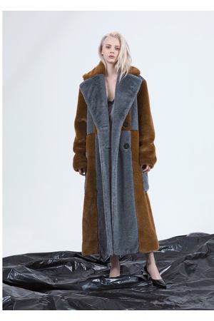 Шуба из искусственного меха Alisa Kuzembaeva Меховое двухцветное пальто оверсайз вариант 2