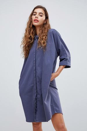 Джинсовое платье-рубашка Monki - Синий Monki 83060 купить с доставкой