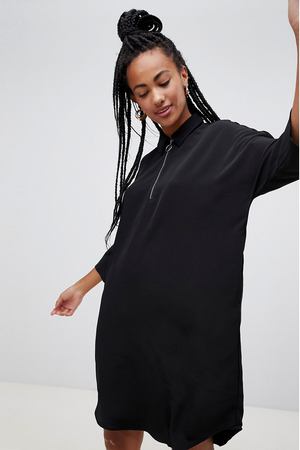 Черное oversize-платье мини с молнией на воротнике Monki - Черный Monki 28731 купить с доставкой