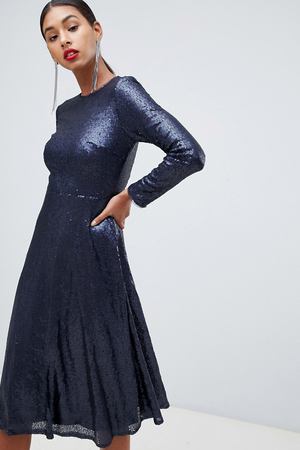 Темно-синее приталенное платье с длинными рукавами, пайетками и свобод TFNC 52391