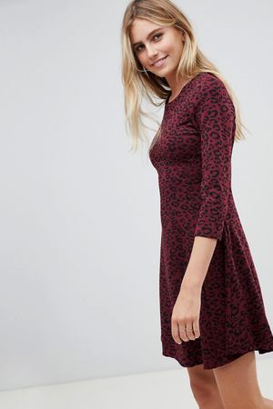 Свободное платье со звериным принтом New Look - Красный New Look 129439 купить с доставкой