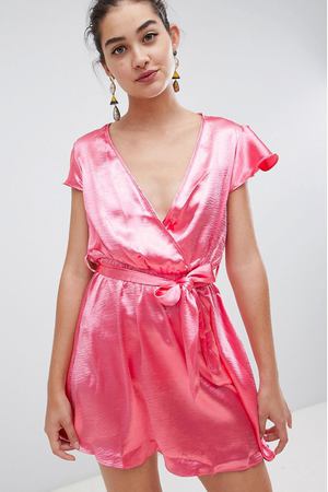 Атласное платье с запахом Glamorous - Розовый Glamorous 65346