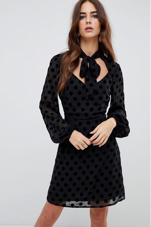 Свободное платье с высоким воротом и бантом Fashion Union - Черный Fashion Union 180153