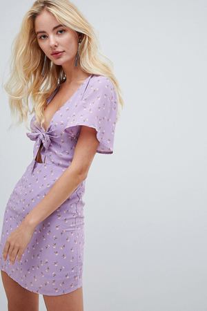 Платье с глубоким вырезом и цветочным принтом Fashion Union Fashion Union 112900