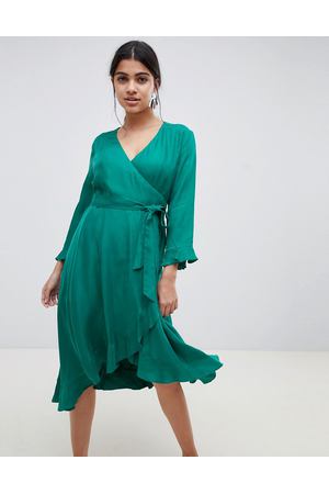 Платье с запахом и оборками Suncoo - Зеленый Suncoo 46559