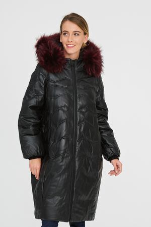 Утепленное кожаное пальто с отделкой мехом енота Vericci 26799 купить с доставкой